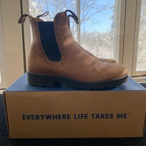 Blundstone Women’s Size 8 Camel